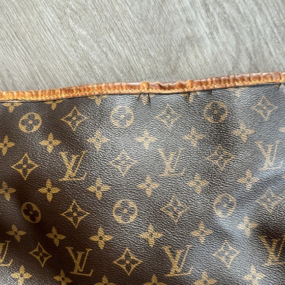 Authentic Louis Vuitton shoulder bag - Picture 7 of 10